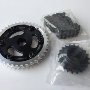 Fully adjustable alloy vernier timing gear set complete with competition timing chain to fit MG Midget and Austin Healey Sprite