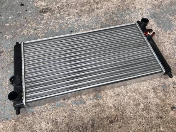 Low cosy Alloy radiator for Midget and Sprite